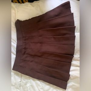 classic pleated high- waisted mini skirt Los Angeles apparel